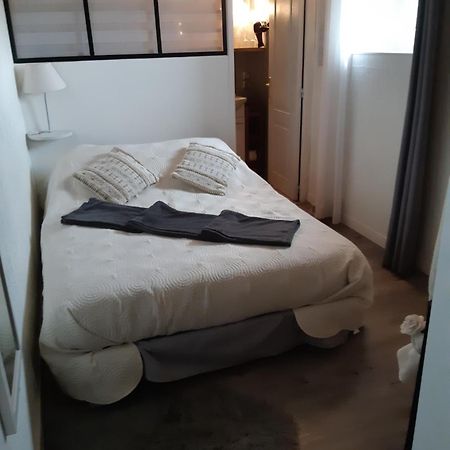L'Armourier Bed & Breakfast Largentière Стая снимка
