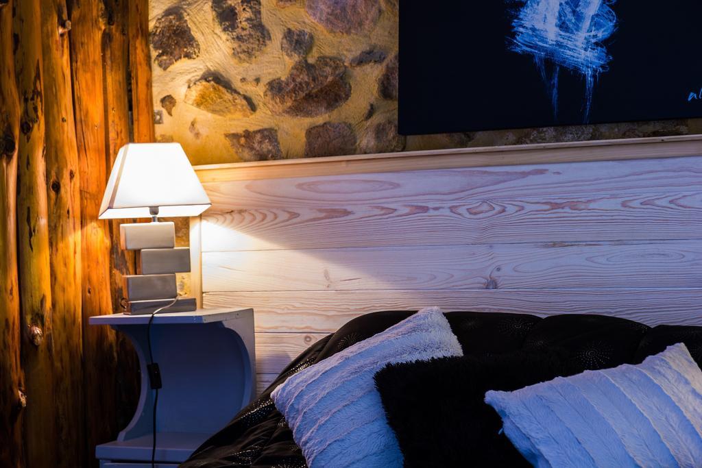 L'Armourier Bed & Breakfast Largentière Стая снимка